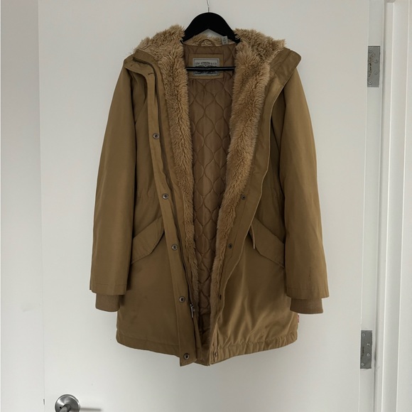 Levi’s Arctic Cloth Faux Fur Parka Jacket - Picture 2 of 6